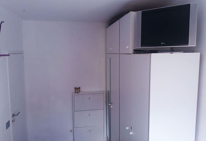 簡易ホテル Bahia Blanca