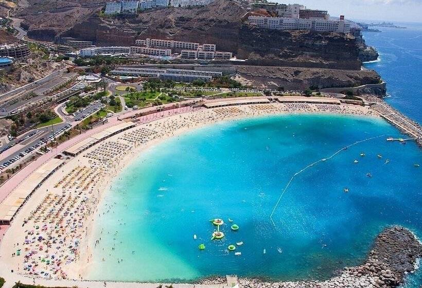 簡易ホテル Bahia Blanca