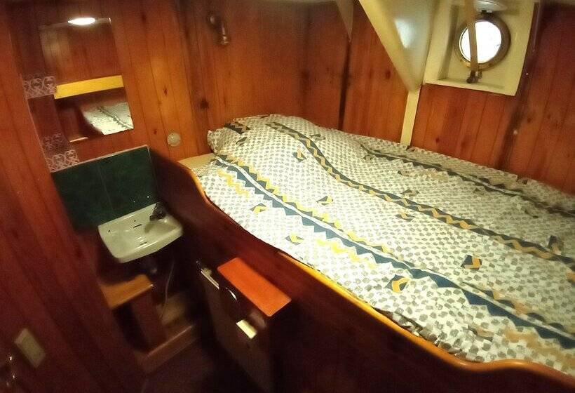 هتل Segelfartyget Libelle