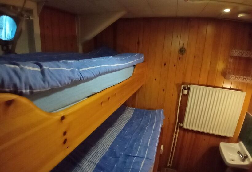 هتل Segelfartyget Libelle