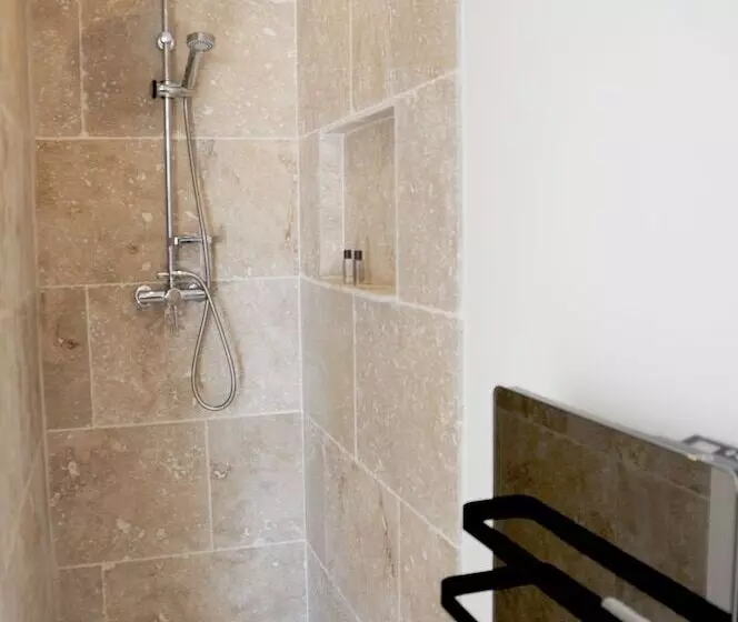 Majatalo Les Suites D Agosta