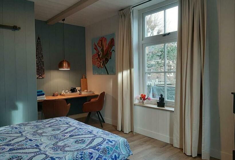 B & B Tulp Amsterdam Noord