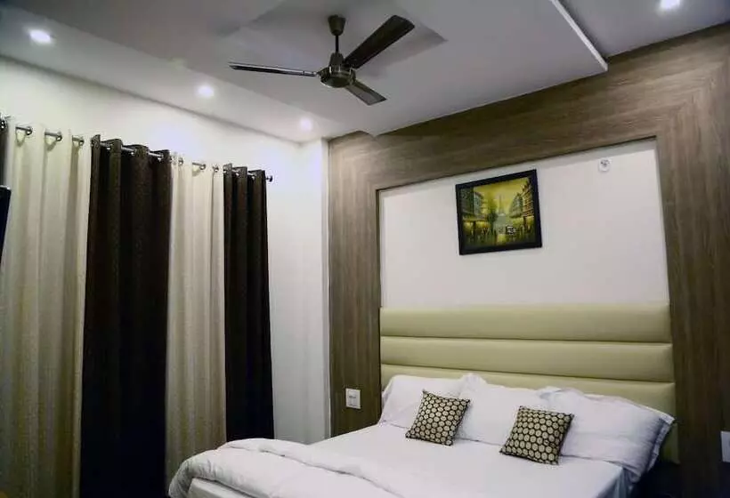 Hotelli Tavisha Kanatal Hills Chamba