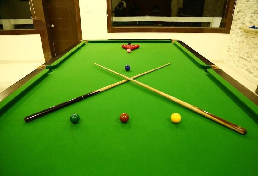 בית מלון כפרי Tavisha Kanatal Hills Chamba