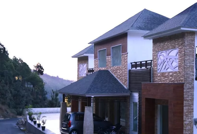 Hotelli Tavisha Kanatal Hills Chamba