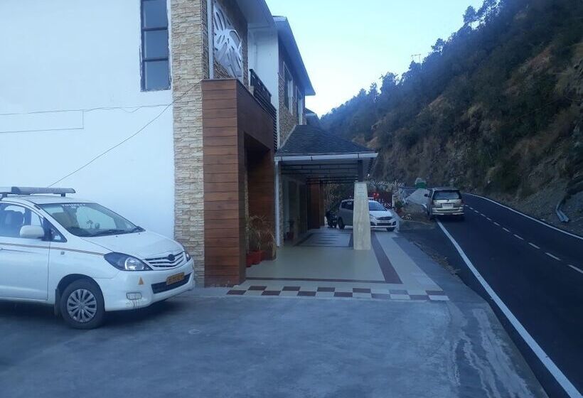 בית מלון כפרי Tavisha Kanatal Hills Chamba