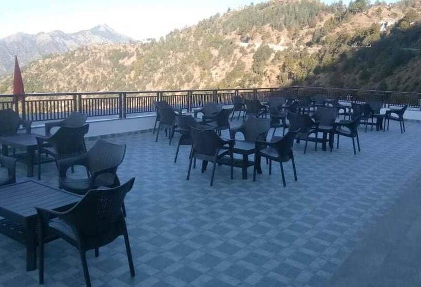 בית מלון כפרי Tavisha Kanatal Hills Chamba