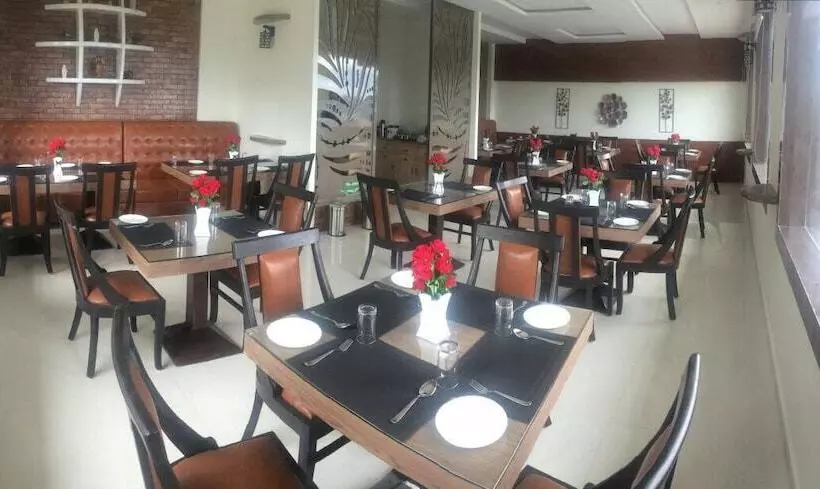 Hotelli Tavisha Kanatal Hills Chamba