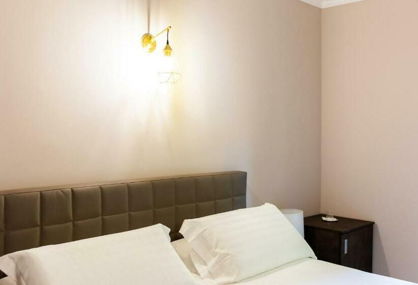 پانسیون La Tenuta Di Rocca Bruna Country Resort