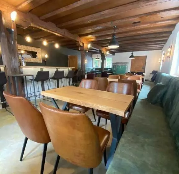 هتل Boutique Taverne Zum Kreuz