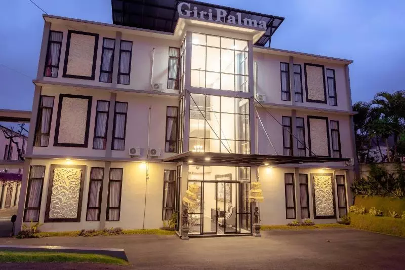 Hotelli Giri Palma