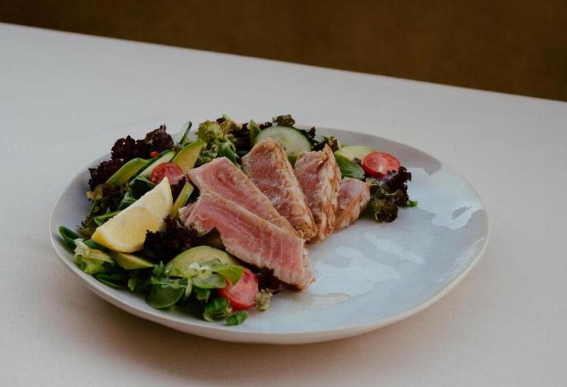 Grand View Hotel & Suites Copou