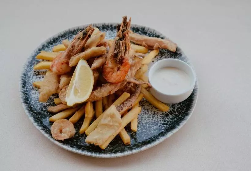 Grand View Hotel & Suites Copou