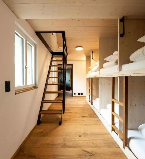 Hotelli Lindenhof Ebnet