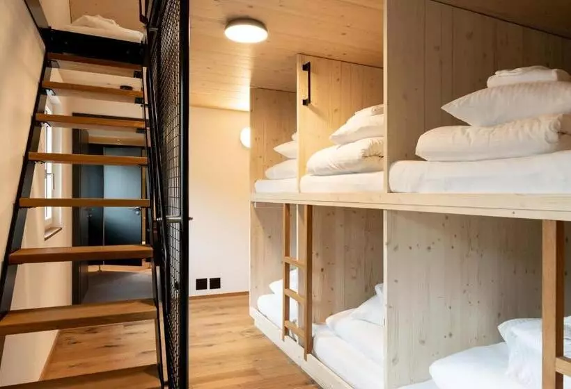 Hotelli Lindenhof Ebnet