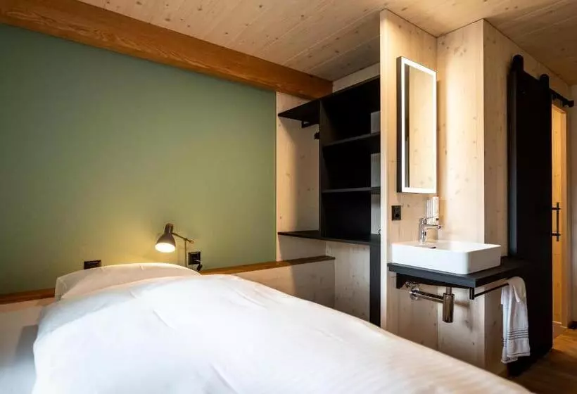 Hotelli Lindenhof Ebnet