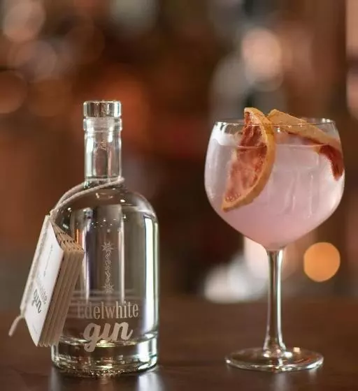 Hotelli Lindenhof Ebnet