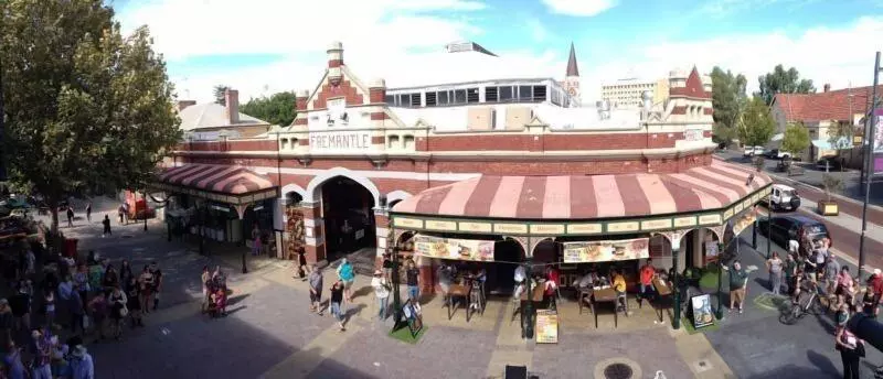 Warders Hotel Fremantle Markets