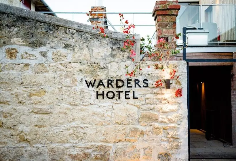 Warders Hotel Fremantle Markets