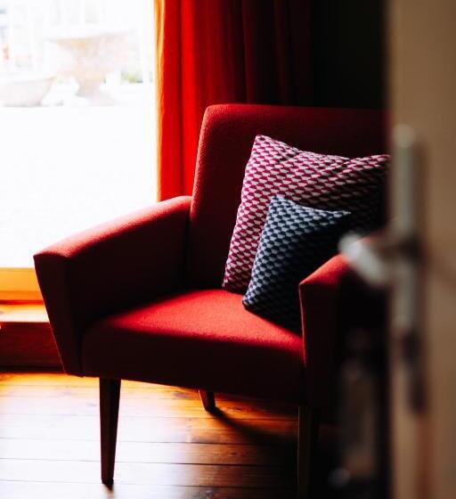 ユースホステル Molo Rouge