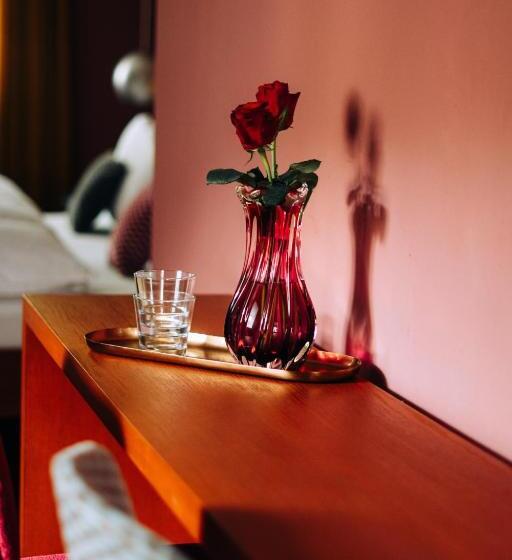 ユースホステル Molo Rouge