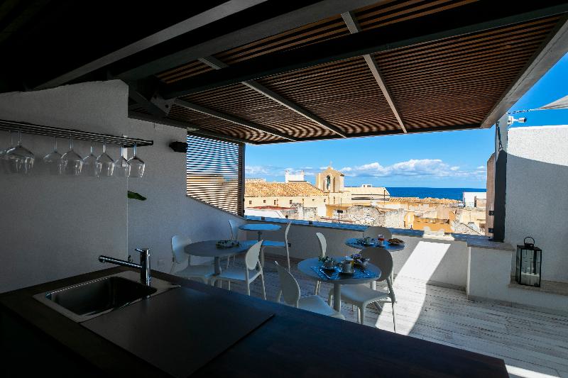 Azzoli Trapani  Apartments&skypool  Adults Only