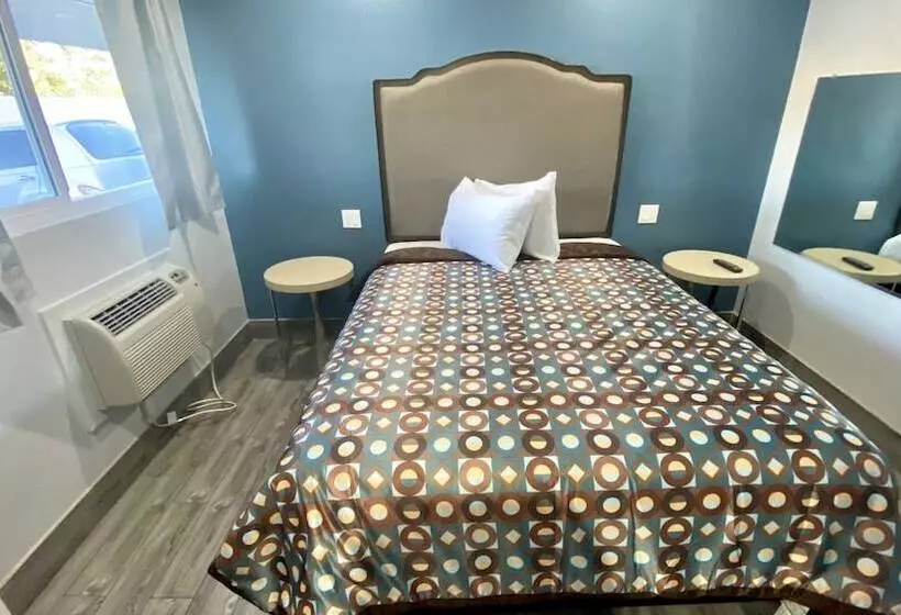 Dixie Motel
