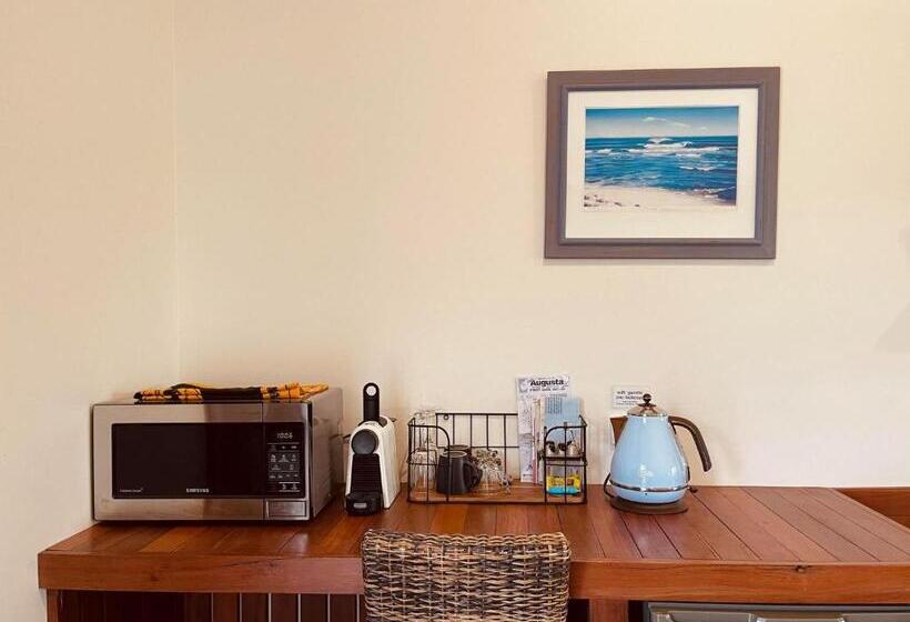 Grape Juice Retreat Rustic Romantic Gateway 5mins To Beaches & Town