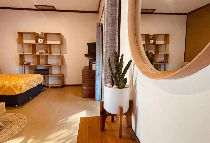 Grape Juice Retreat Rustic Romantic Gateway 5mins To Beaches & Town