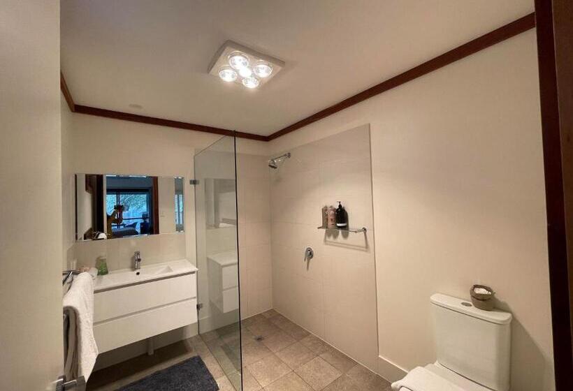 Grape Juice Retreat Rustic Romantic Gateway 5mins To Beaches & Town