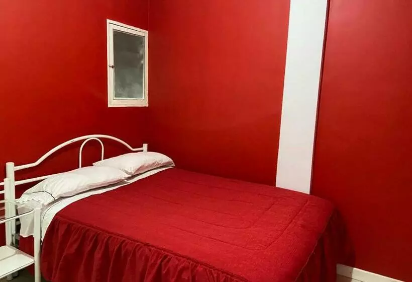 هتل Hostal Casablanca