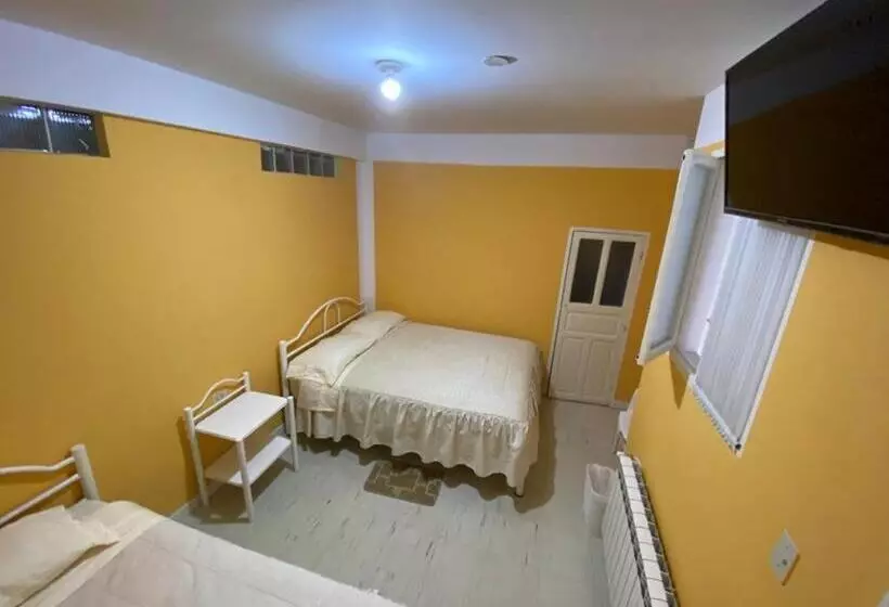 هتل Hostal Casablanca
