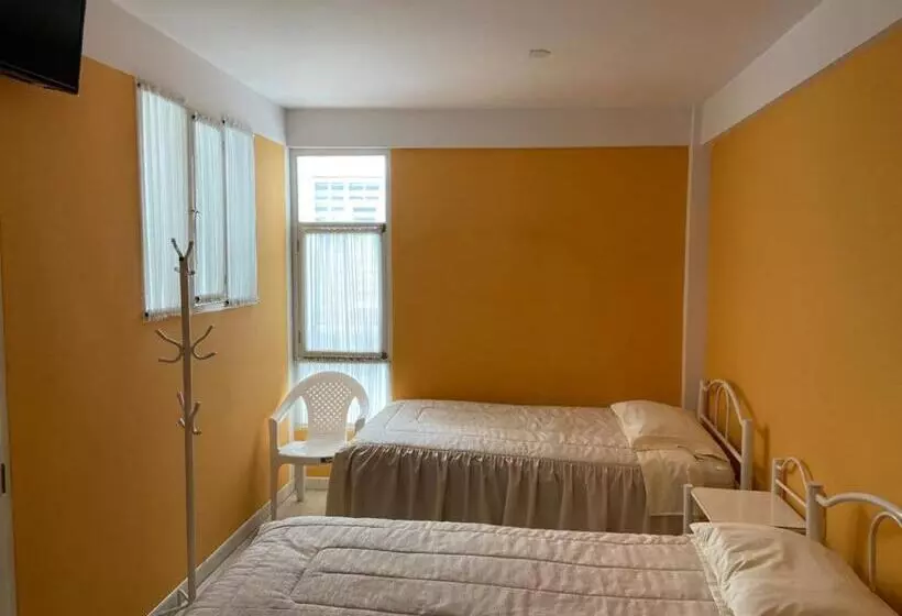 هتل Hostal Casablanca
