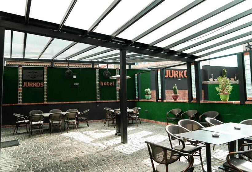 ホテル Jurkos