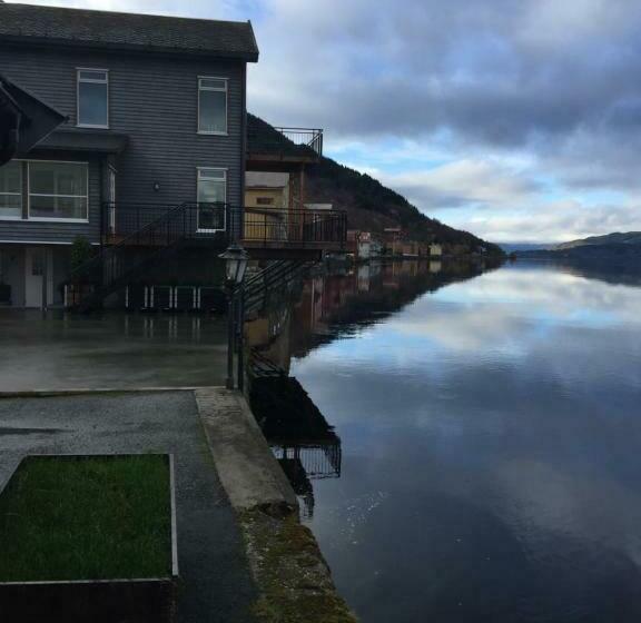 펜션 Hammerstuene Mat Og Gjestehus