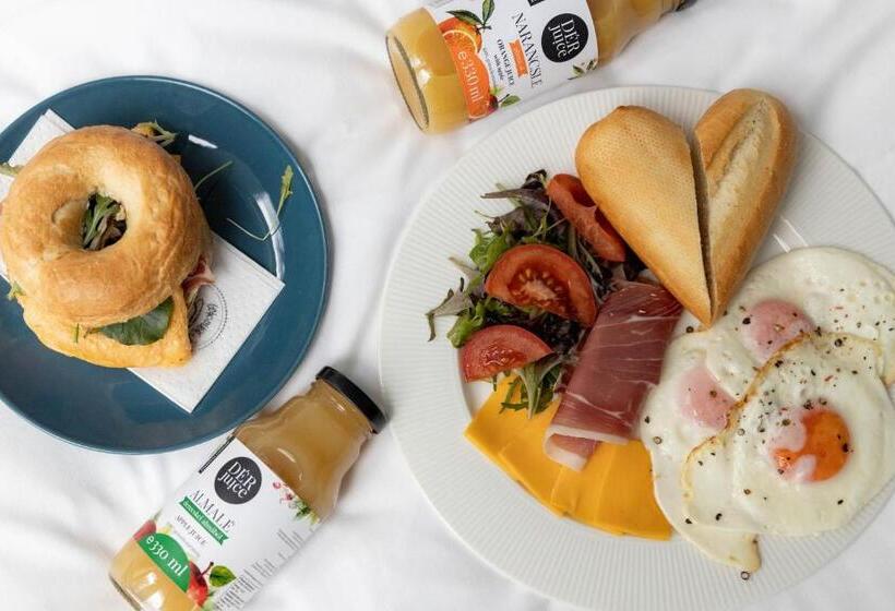 Roomstore Studio Apartments