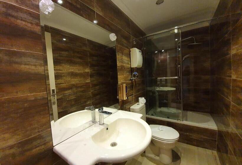 هتل Garden Season