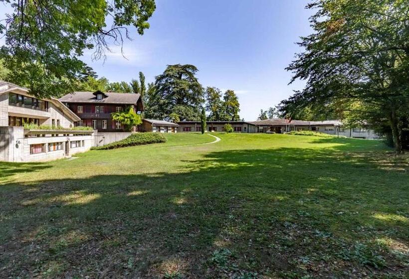 هتل John Knox International Center