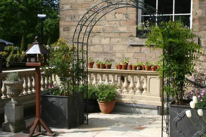 فندق No 6 The Square Tearooms & Accommodation