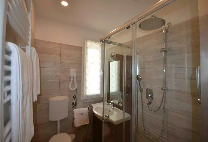 ペンション Al Castello Di Aiello