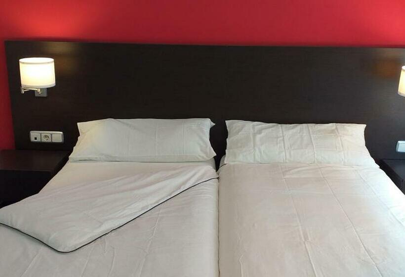 بنسيون Hostal Meson De Paco