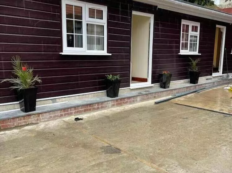 پانسیون Nights Inn