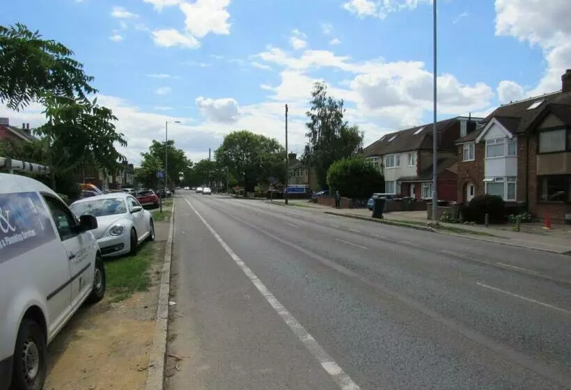 Majatalo The Cambridge Suites   Tas Accommodations