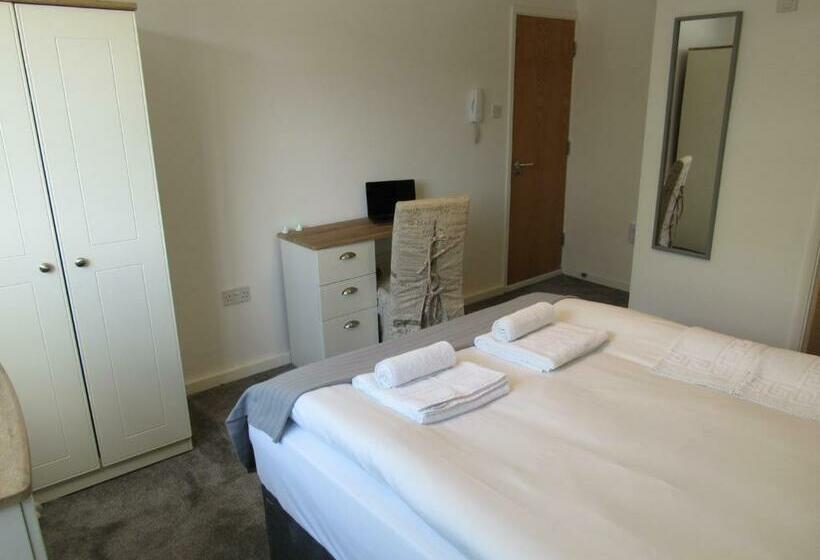 پانسیون The Cambridge Suites   Tas Accommodations