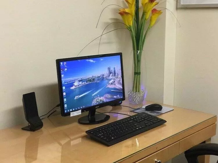 Coogee Sands Hotel & Apartments