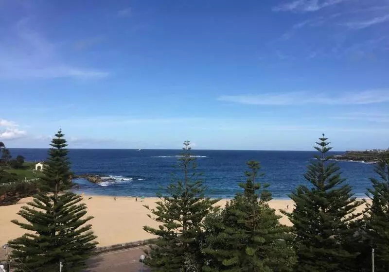 Coogee Sands Hotel & Apartments