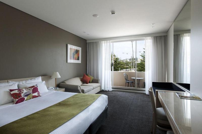 Coogee Sands Hotel & Apartments