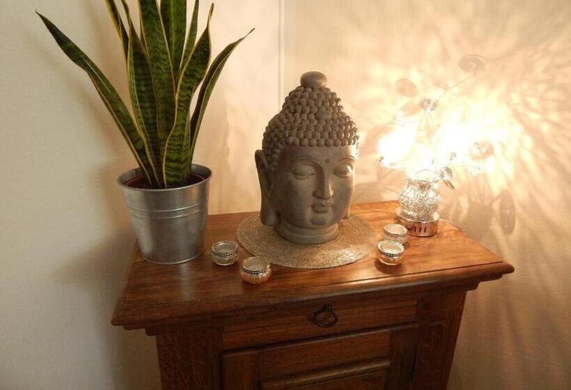 هتل Airport Fashion