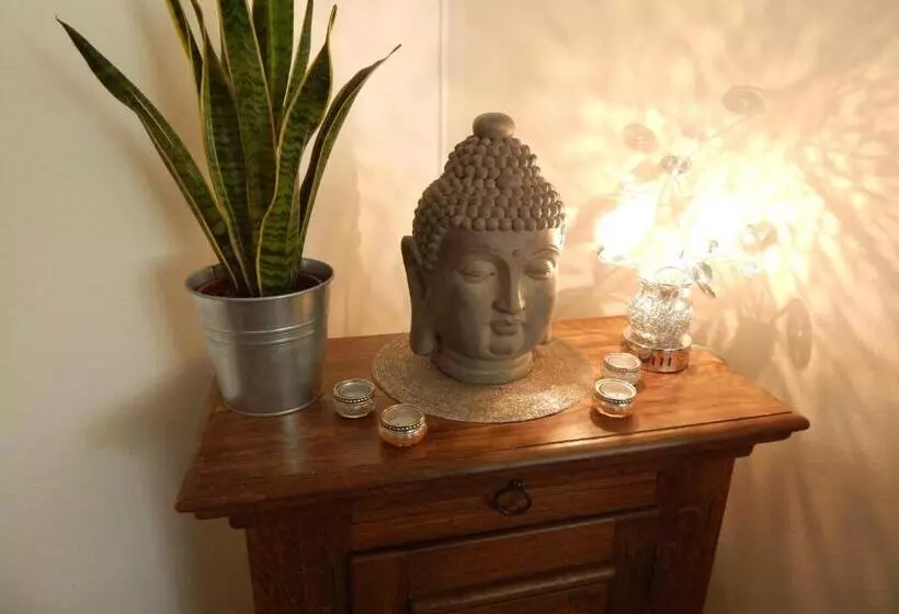 هتل Airport Fashion