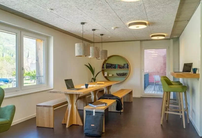 Отель Chalet Hostel @ Backpackers Villa Interlaken